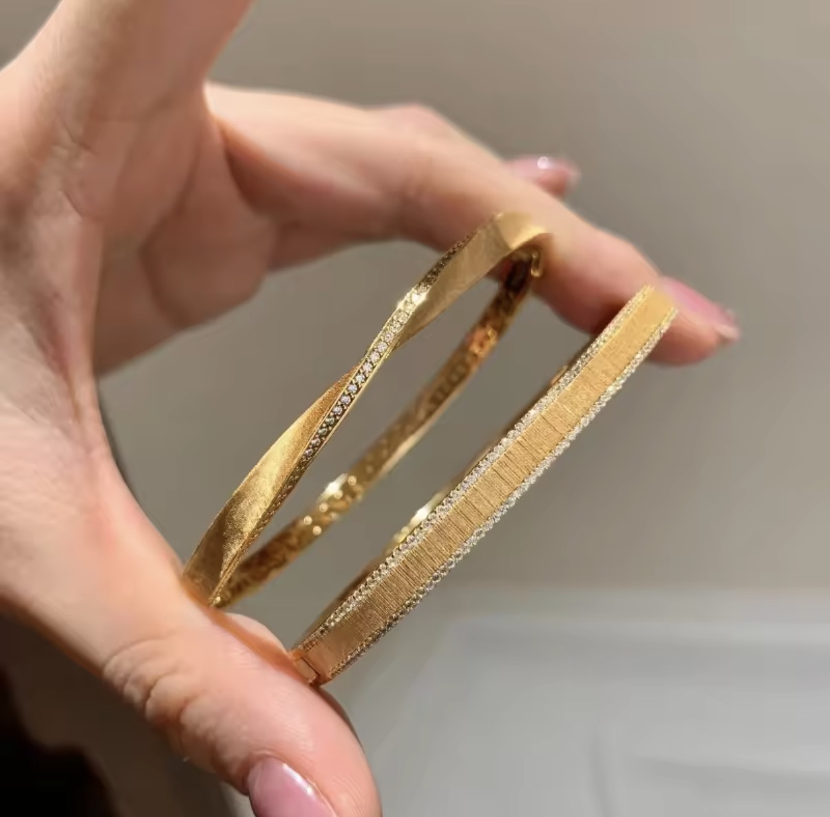Antique gold polish bracelet bangle