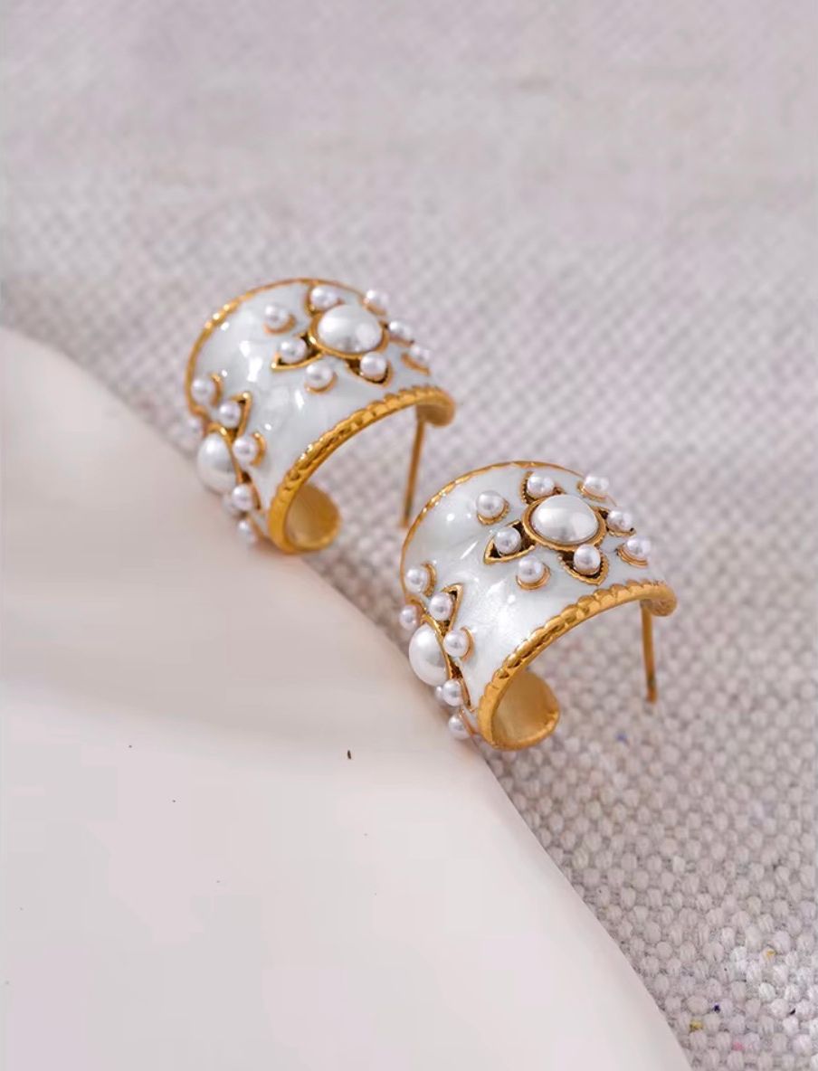 Pearl & White Enamel Floral Gold Half-Hoop Earrings